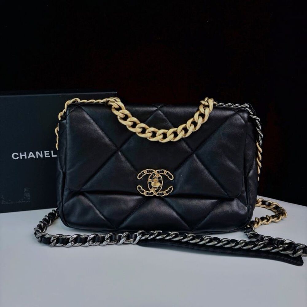 Chanel Women Pre-Loved Bag Very Good Condition